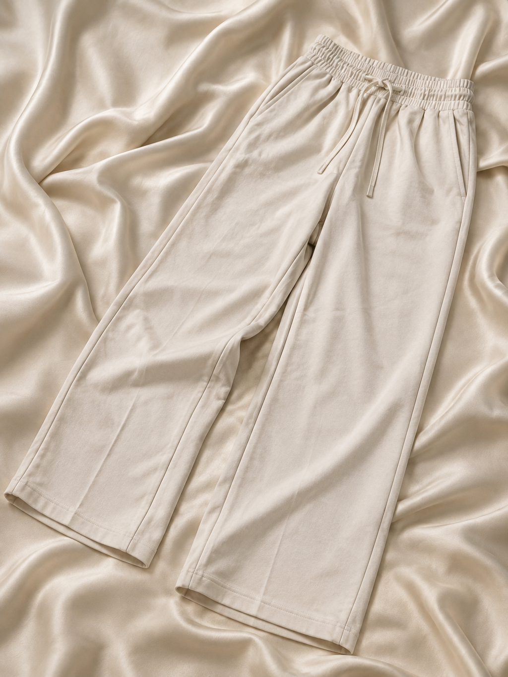 H&M Wide-Leg Hose in Creme mit Kordelzug – Gr. M