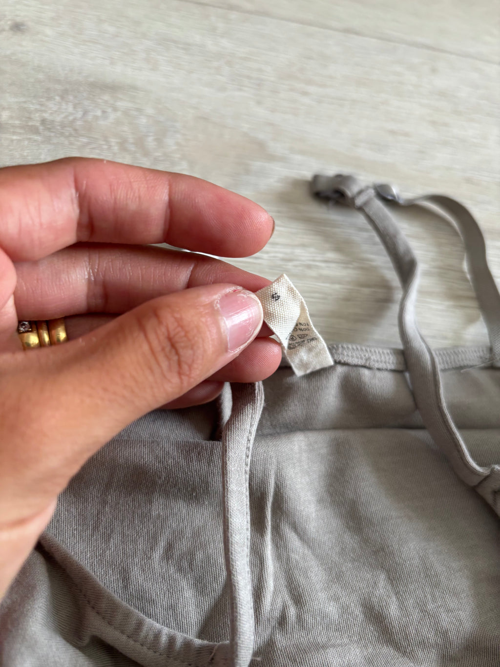 Creamy Fabrics Spaghettiträger-Top in Taupe / Greige – Gr. S