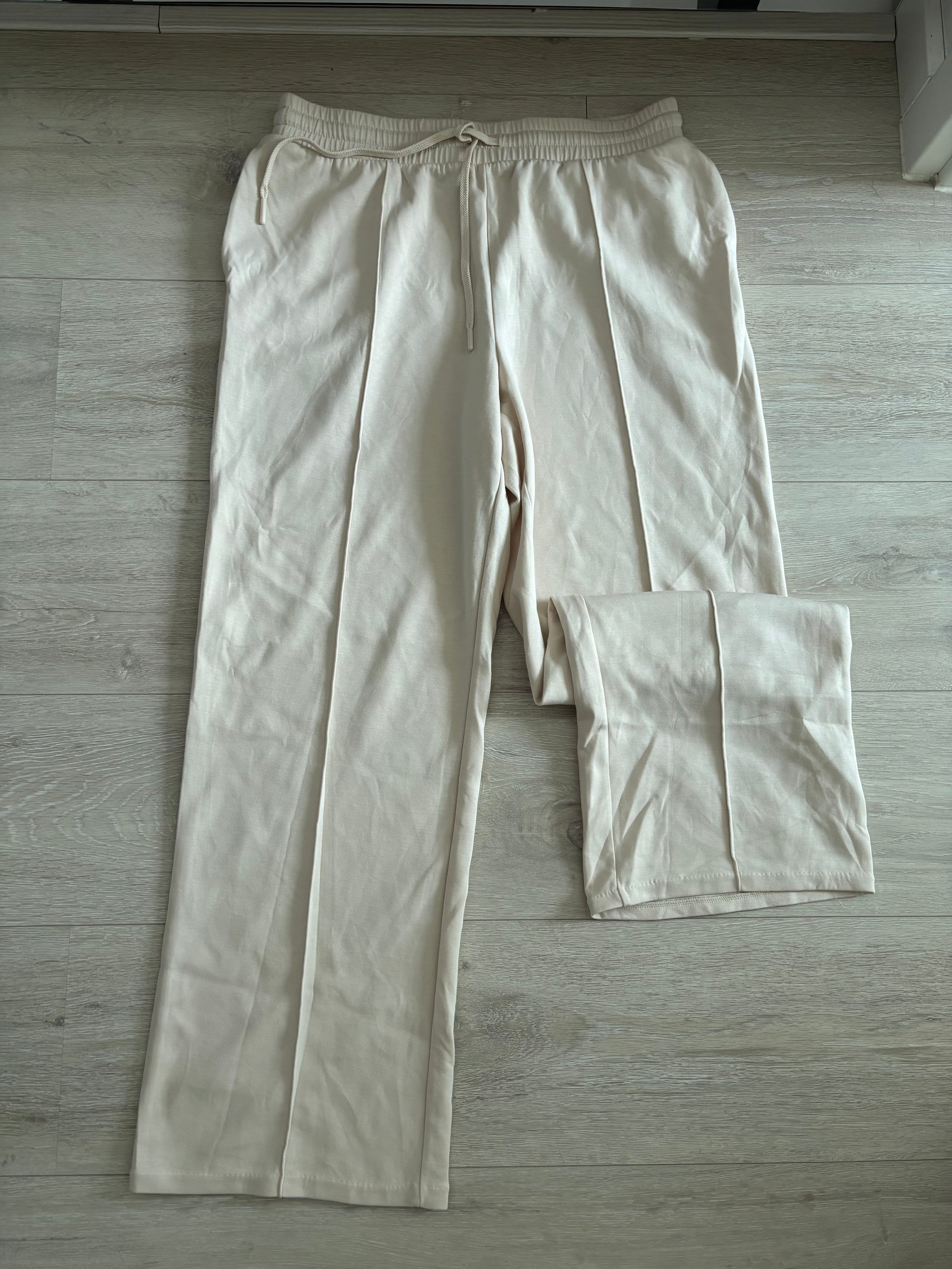 H&M Wide-Leg Hose in Creme mit Kordelzug – Gr. M