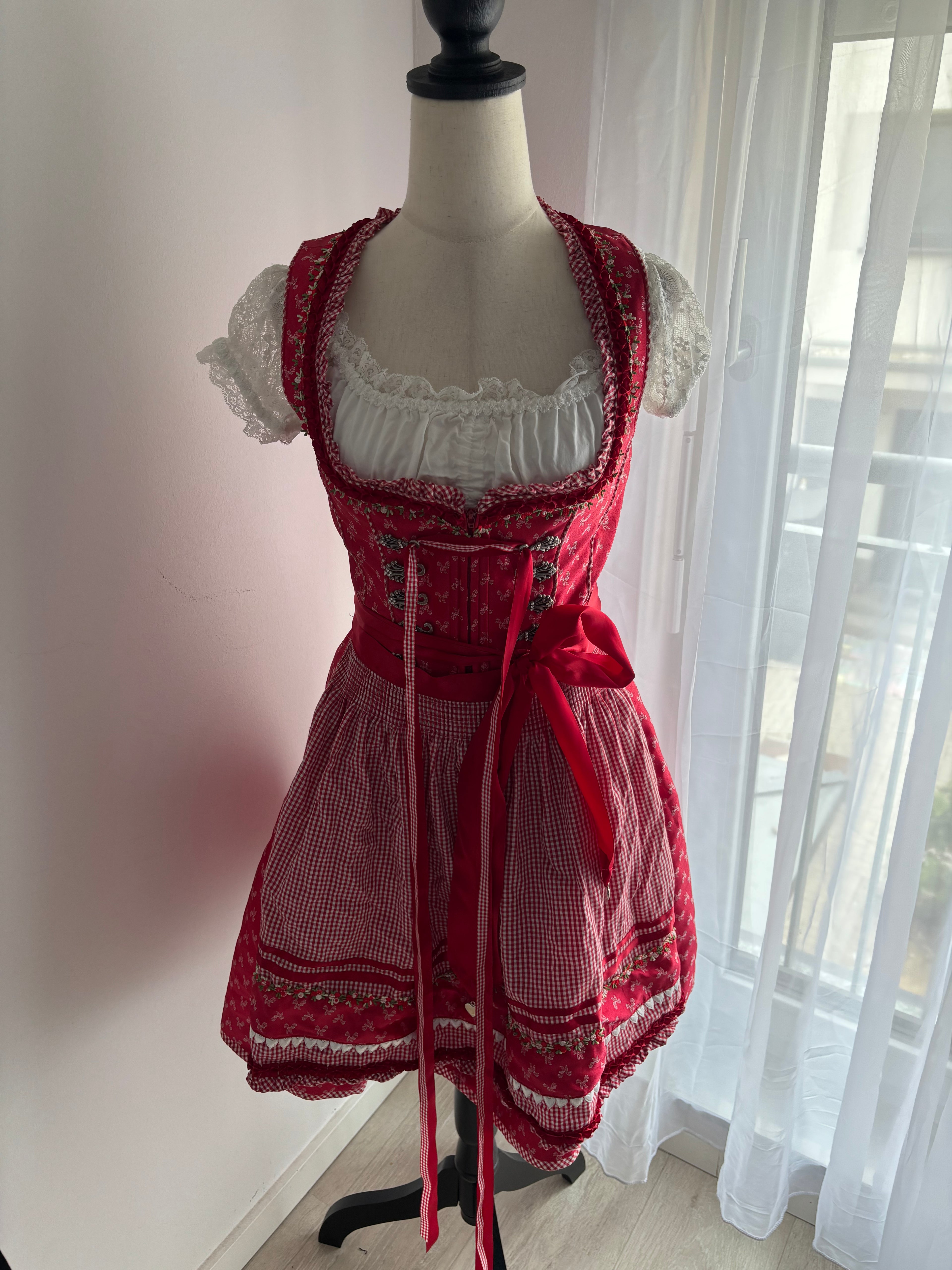 Krüger Madl Dirndl Rot Weiß Gr. 34 inkl. Schürze & Dirndlbluse