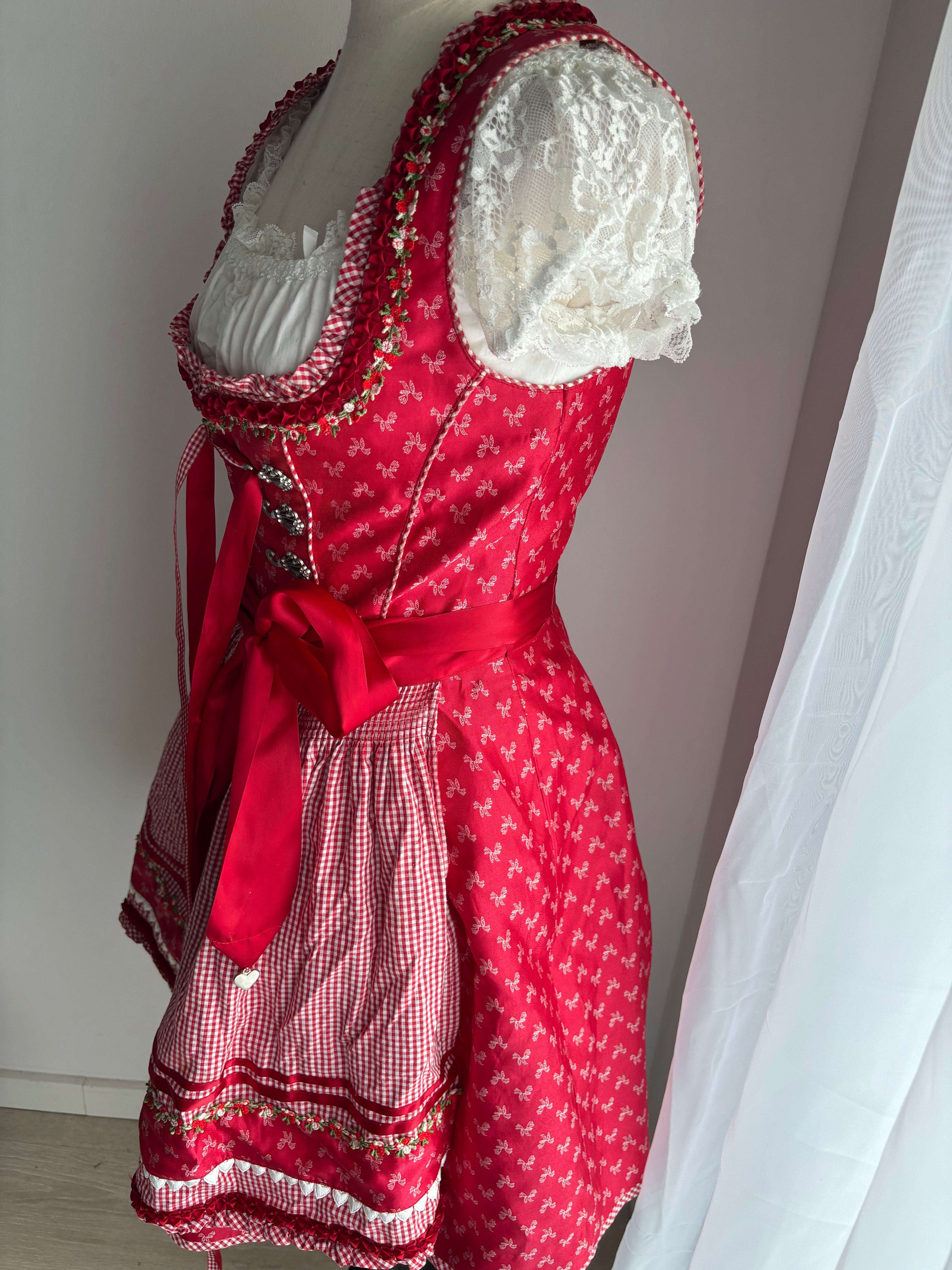 Krüger Madl Dirndl Rot Weiß Gr. 34 inkl. Schürze & Dirndlbluse