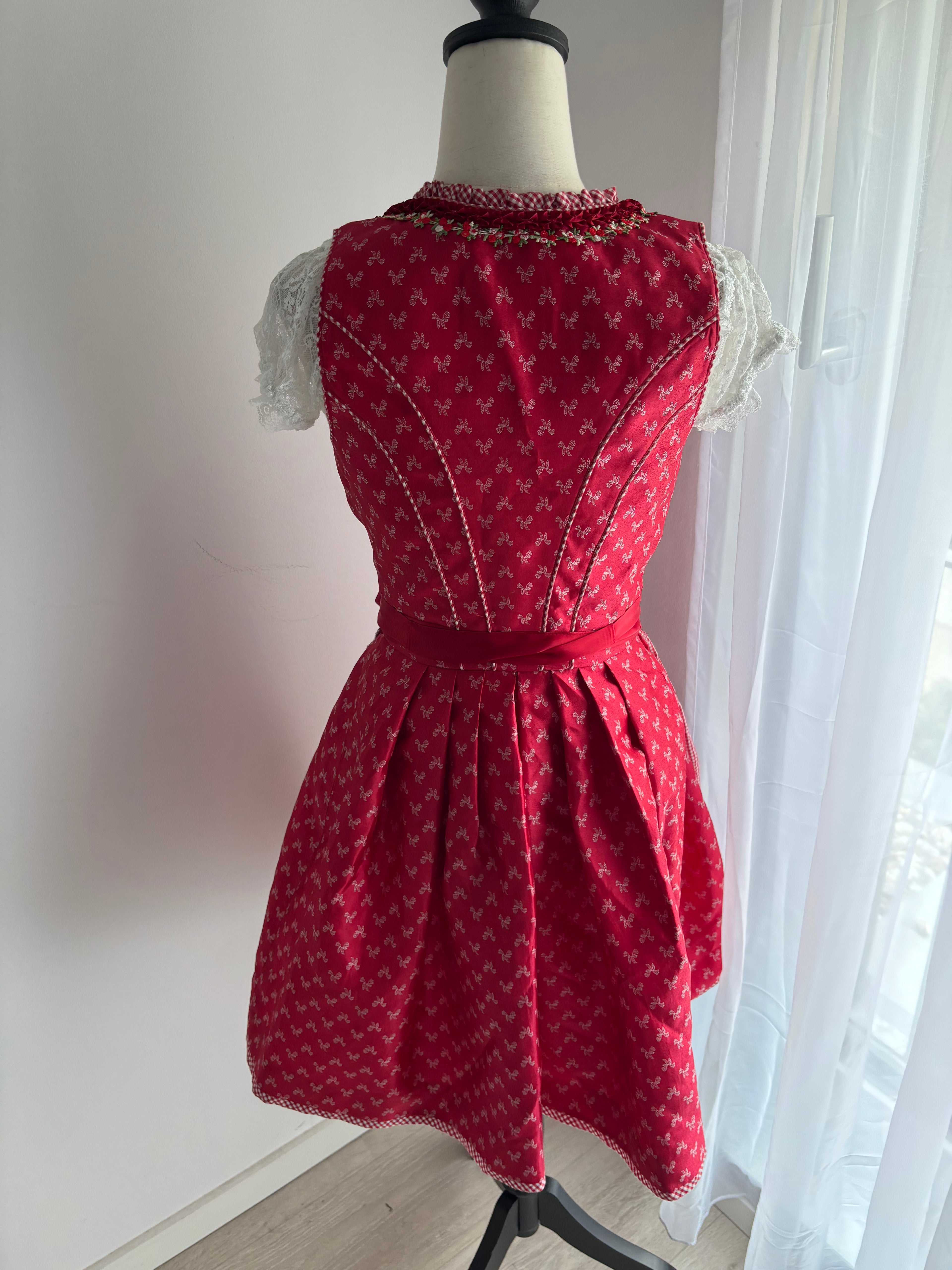 Krüger Madl Dirndl Rot Weiß Gr. 34 inkl. Schürze & Dirndlbluse