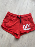 IVY PARK Damen Sweatshorts Rot Gr. XS – Sport & Freizeit
