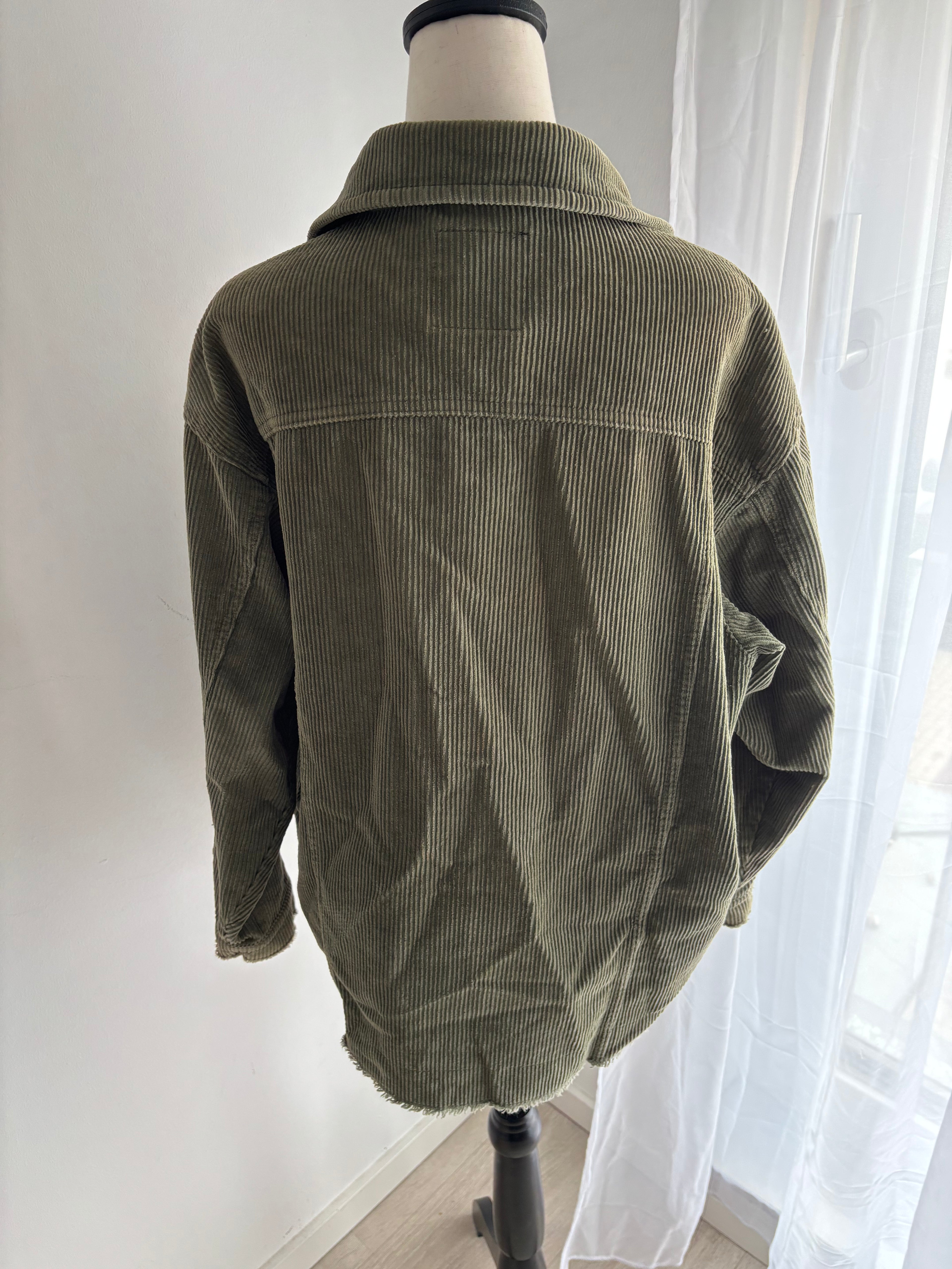 ZARA Damen Cordjacke Khaki Oversize Hemdjacke Shacket Gr. XS