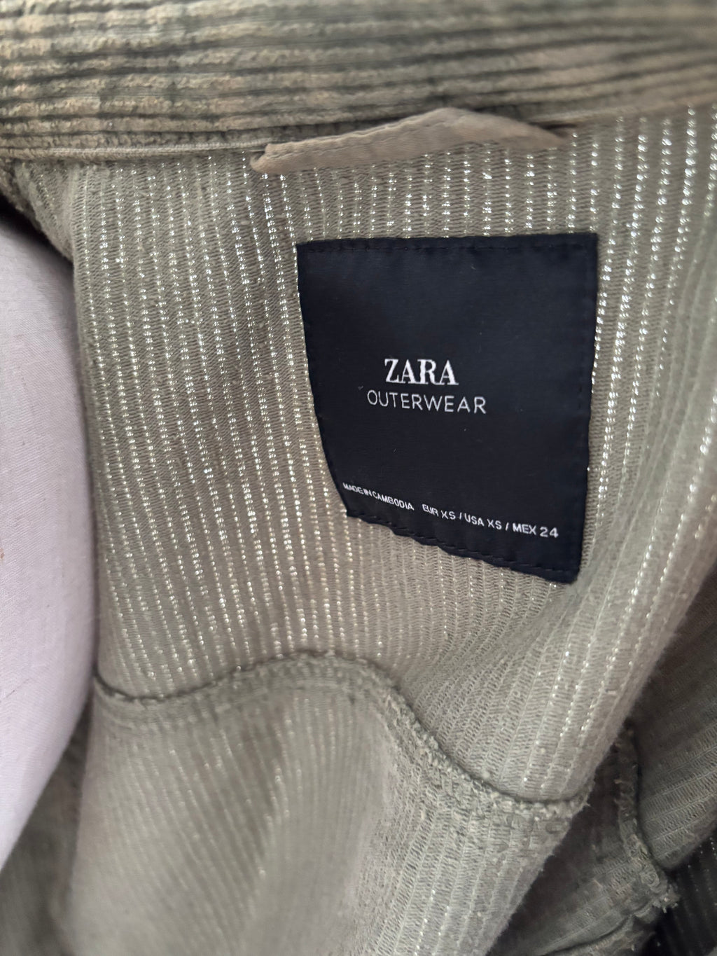ZARA Damen Cordjacke Khaki Oversize Hemdjacke Shacket Gr. XS